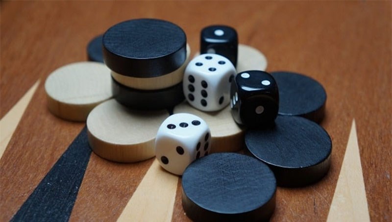 Backgammon là gì