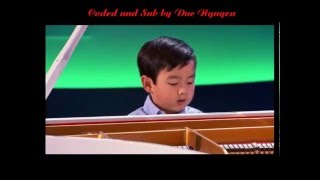 Thần đồng piano 4 tuổi gốc việt