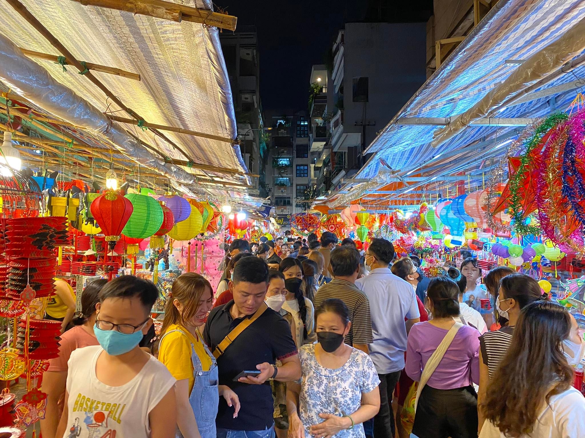 Trung thu là tết thiếu nhi tại sao người lớn